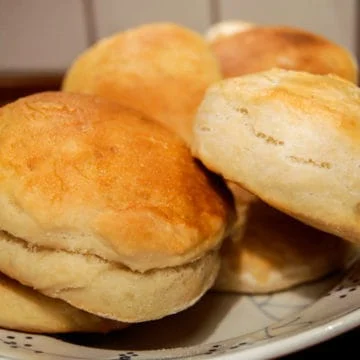 A very simple yeast biscuit recipe.