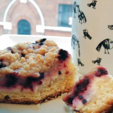 This Blackberry Cream Cheese Coffee Cake is moist and sweet and delicious.