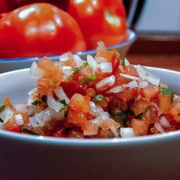 Easy mexican salsa fresca pico de gallo