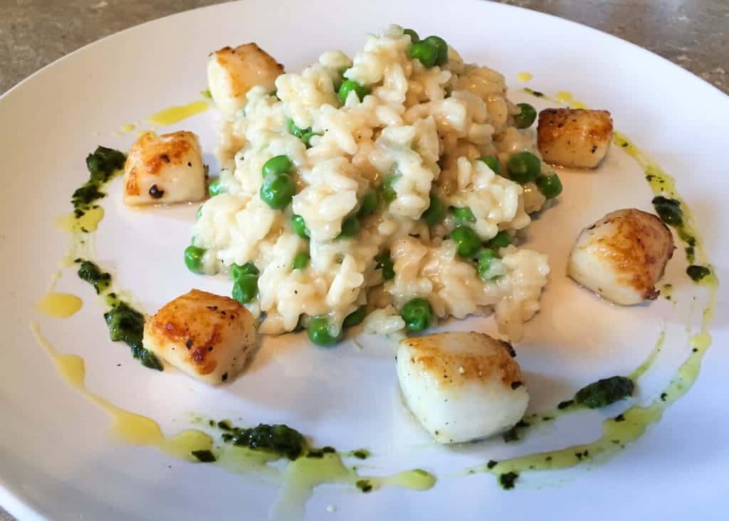 champagne risotto with scallops and peas1