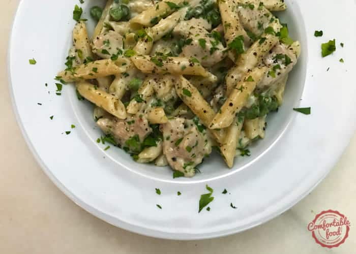 A quick and easy chicken alfredo pasta recipe.