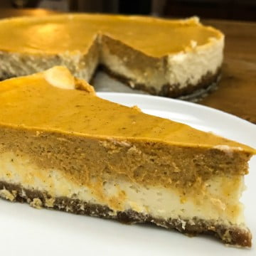 sliced of pumpkin cheesecake