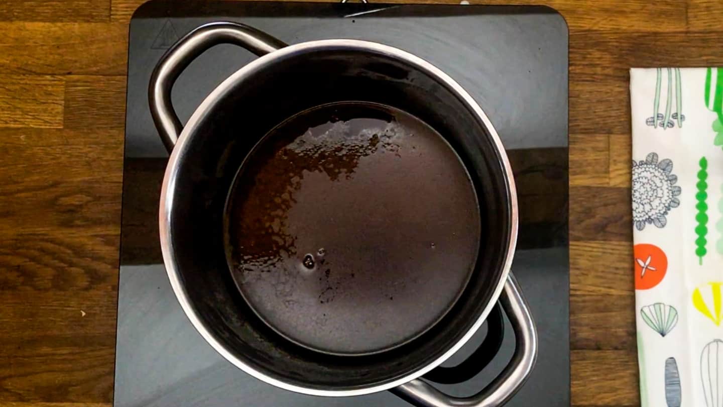 Gravy added back to sauce sauce pan and remaining stock added, sauce is nice deep brown