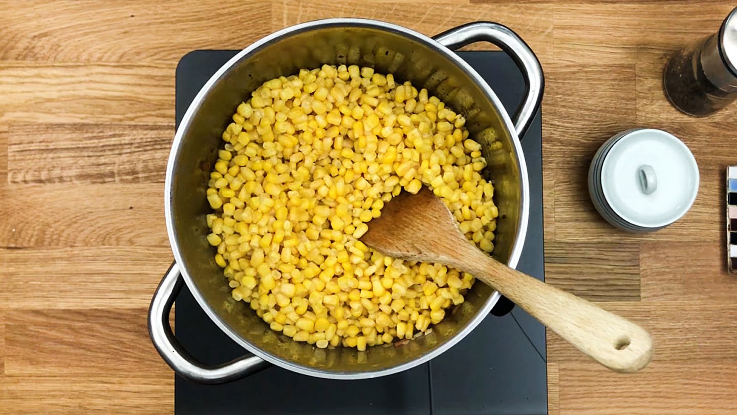 corn cookin in a pot