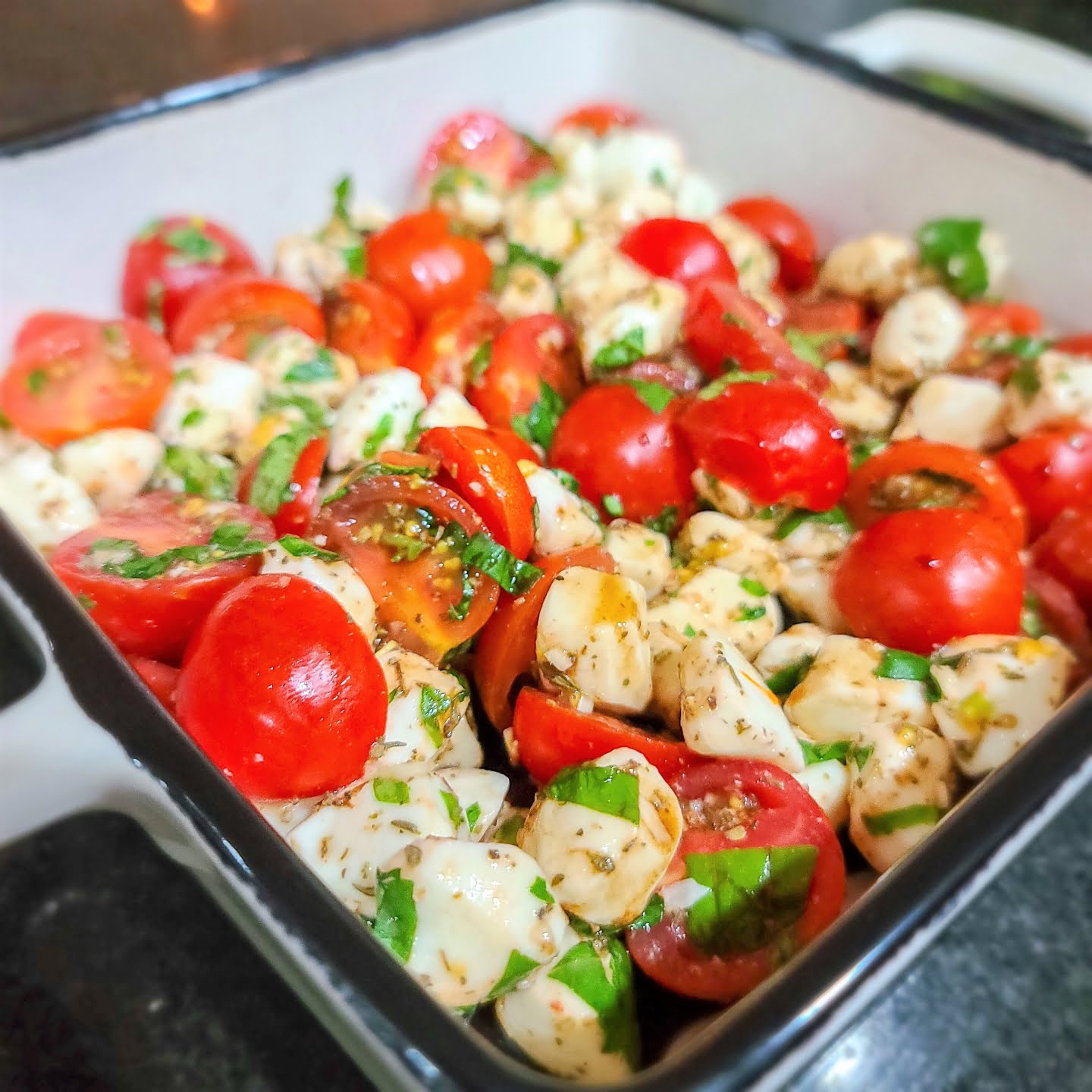 Tomato mozzarella salad with basil 40
