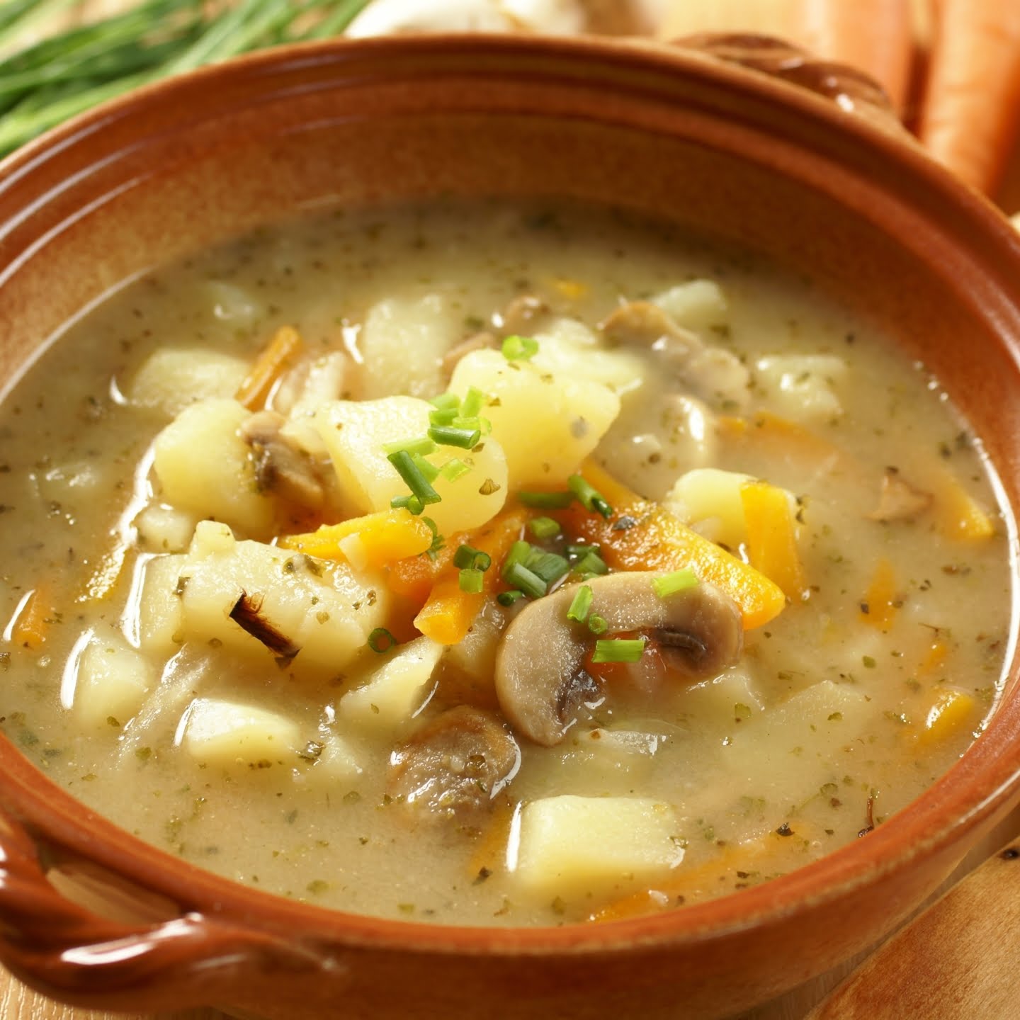 Potato Soup Recipes with Few Ingredients featured