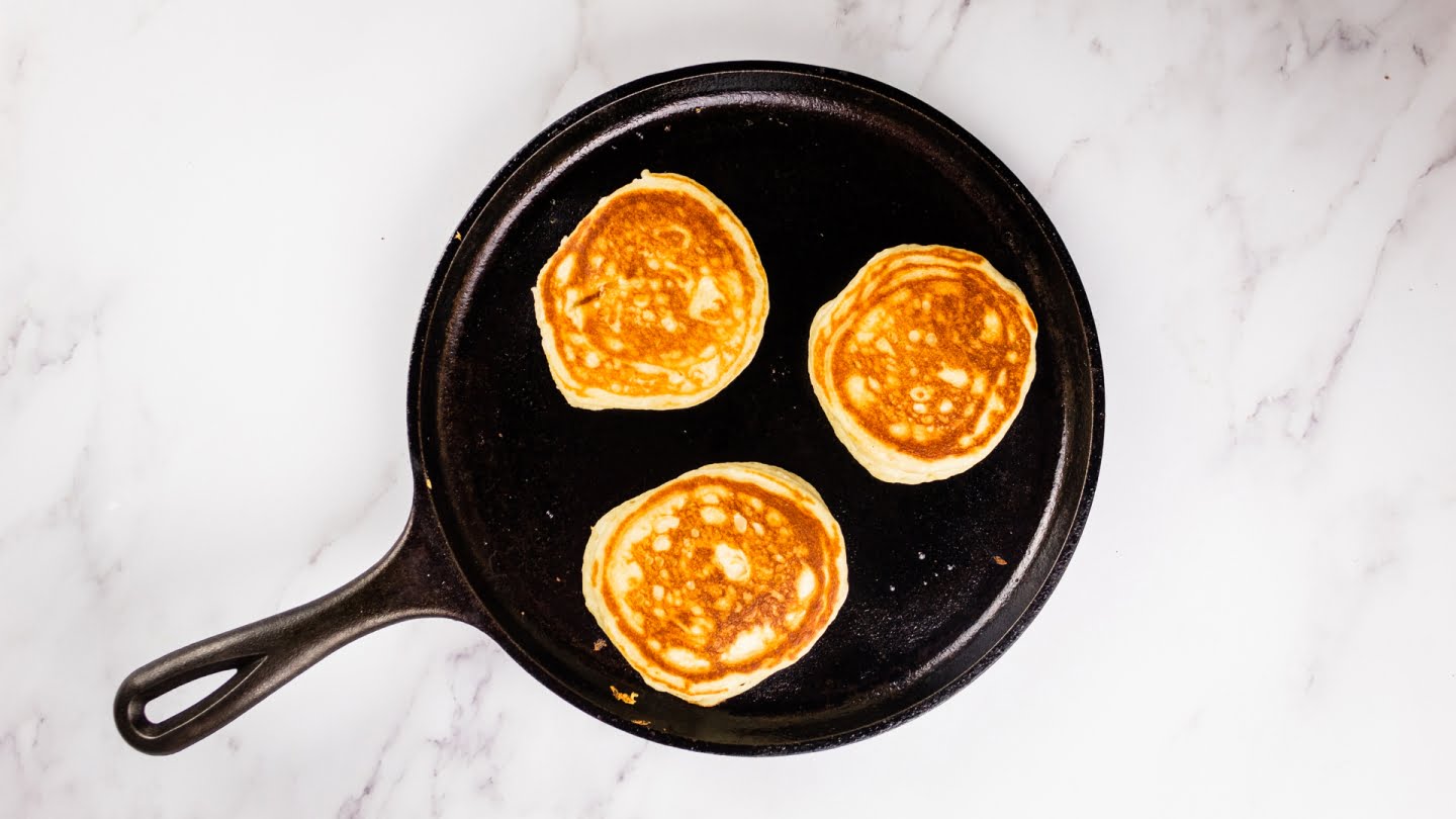 Flipped and cooked pancakes