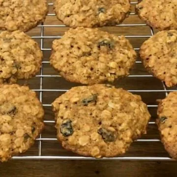 cropped-Oatmeal-Raisin-Cookies.jpg