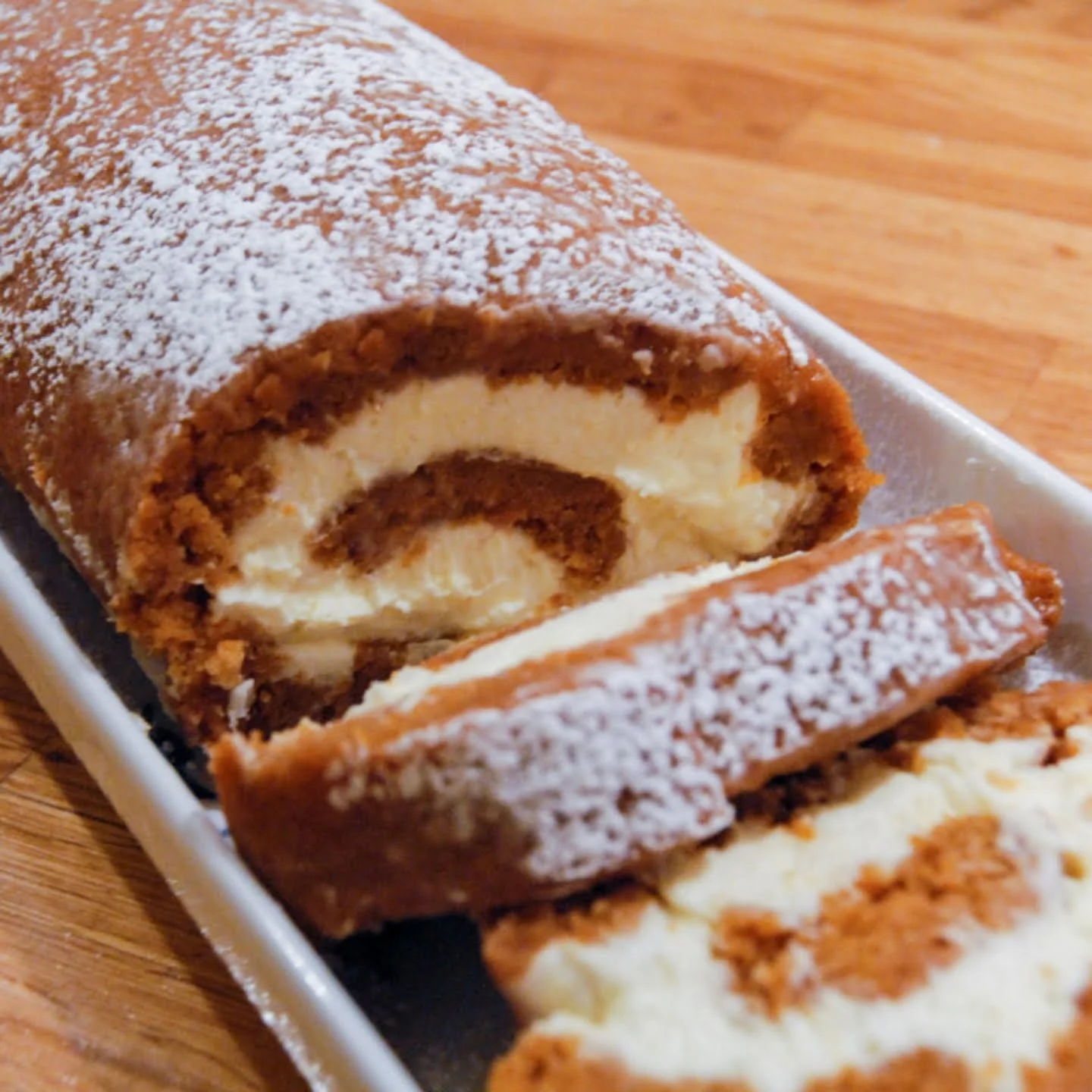 Pumpkin roll cake