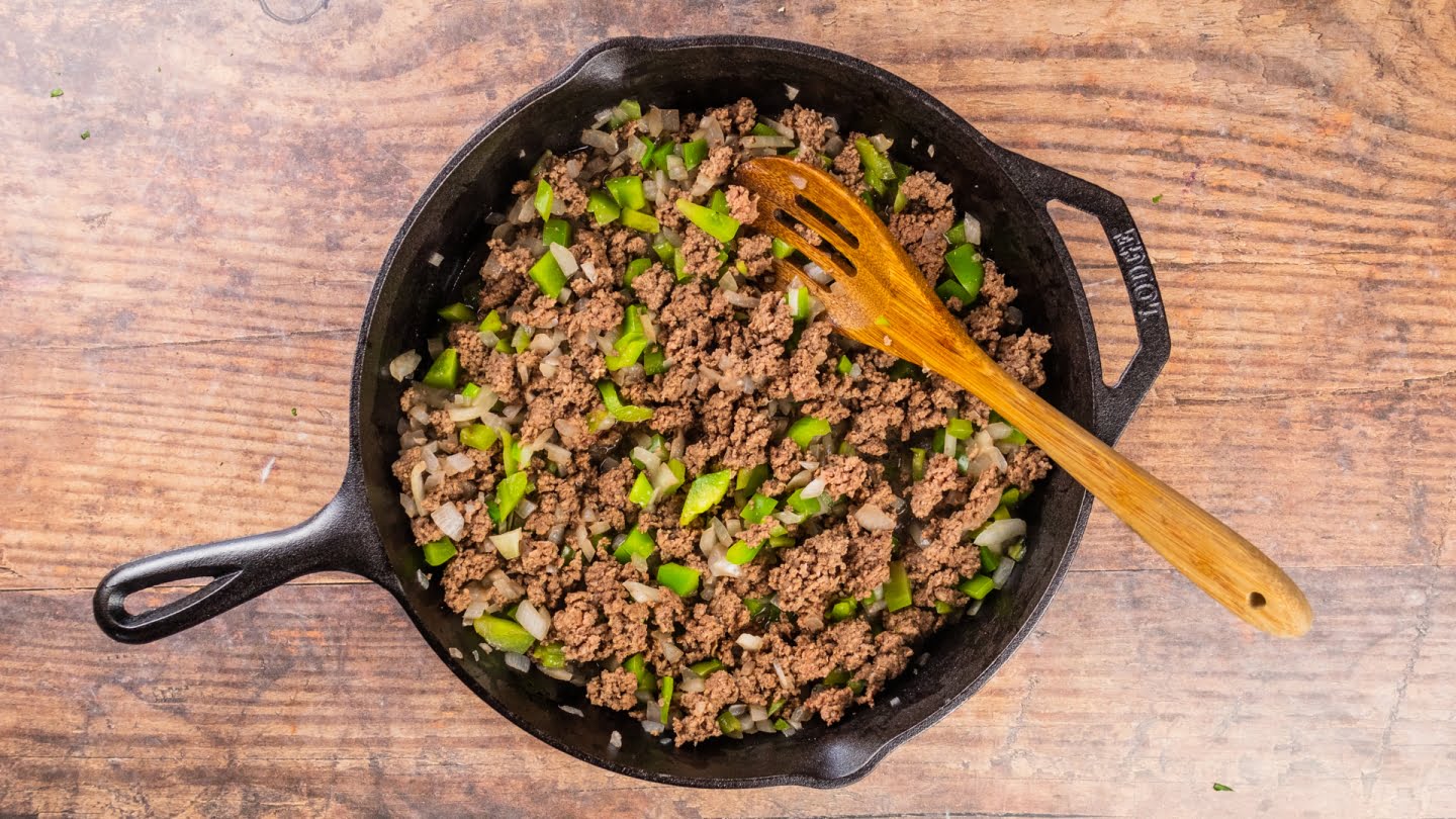 Cook ground beef, onion and green pepper