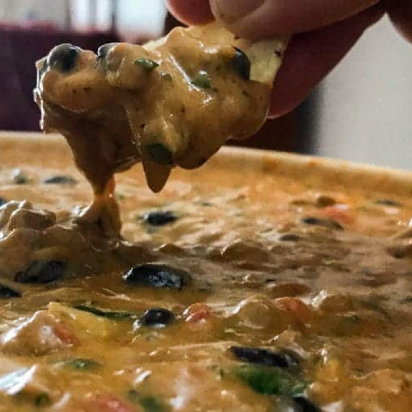 Chili queso dip featured