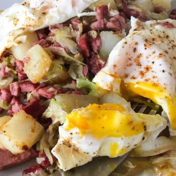 Corned beef hash featured