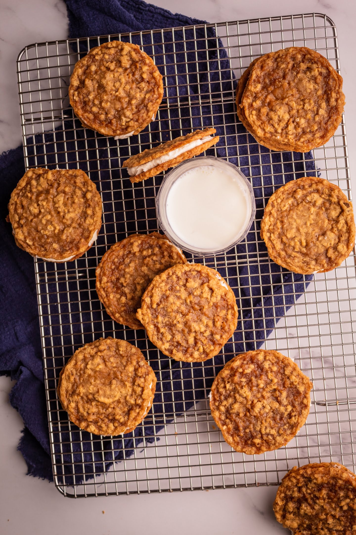 oatmeal cream pie serving