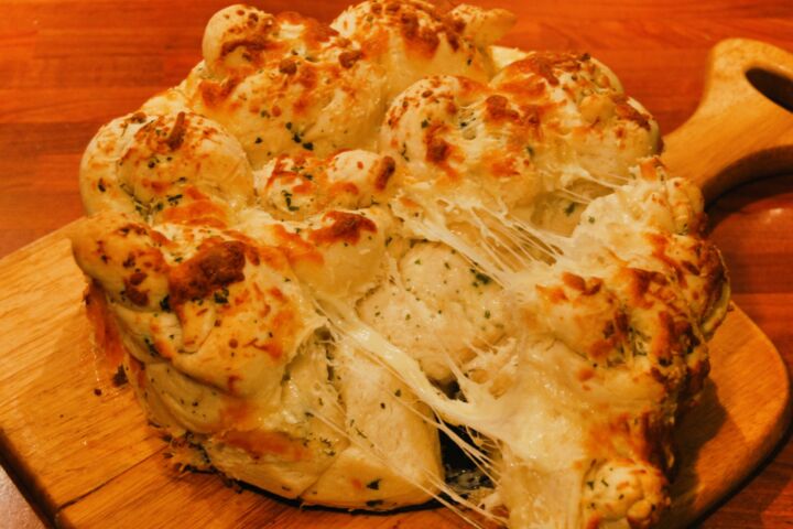 Pull Apart Garlic Bread - Comfortable Food