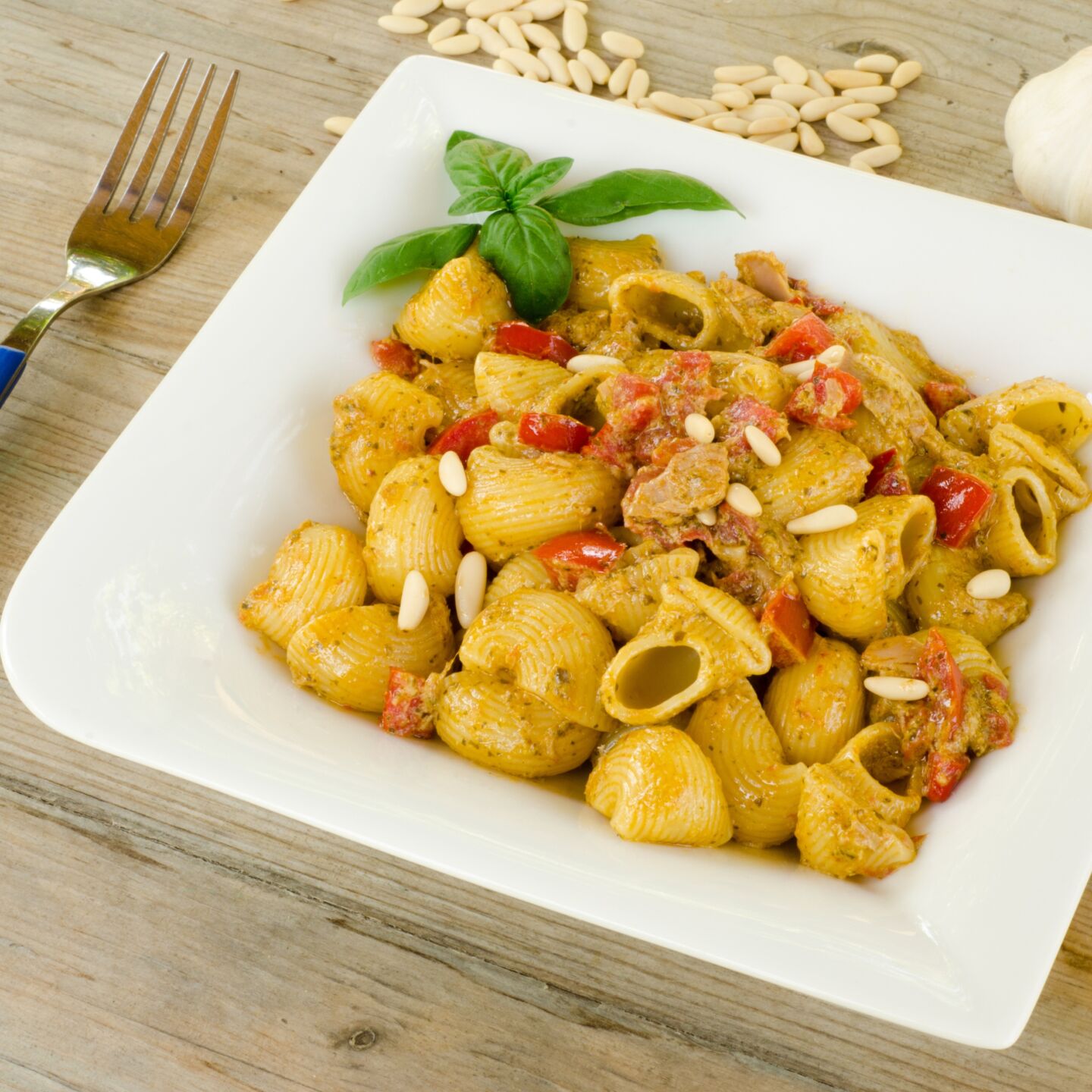 32 different types of pasta - lumache
