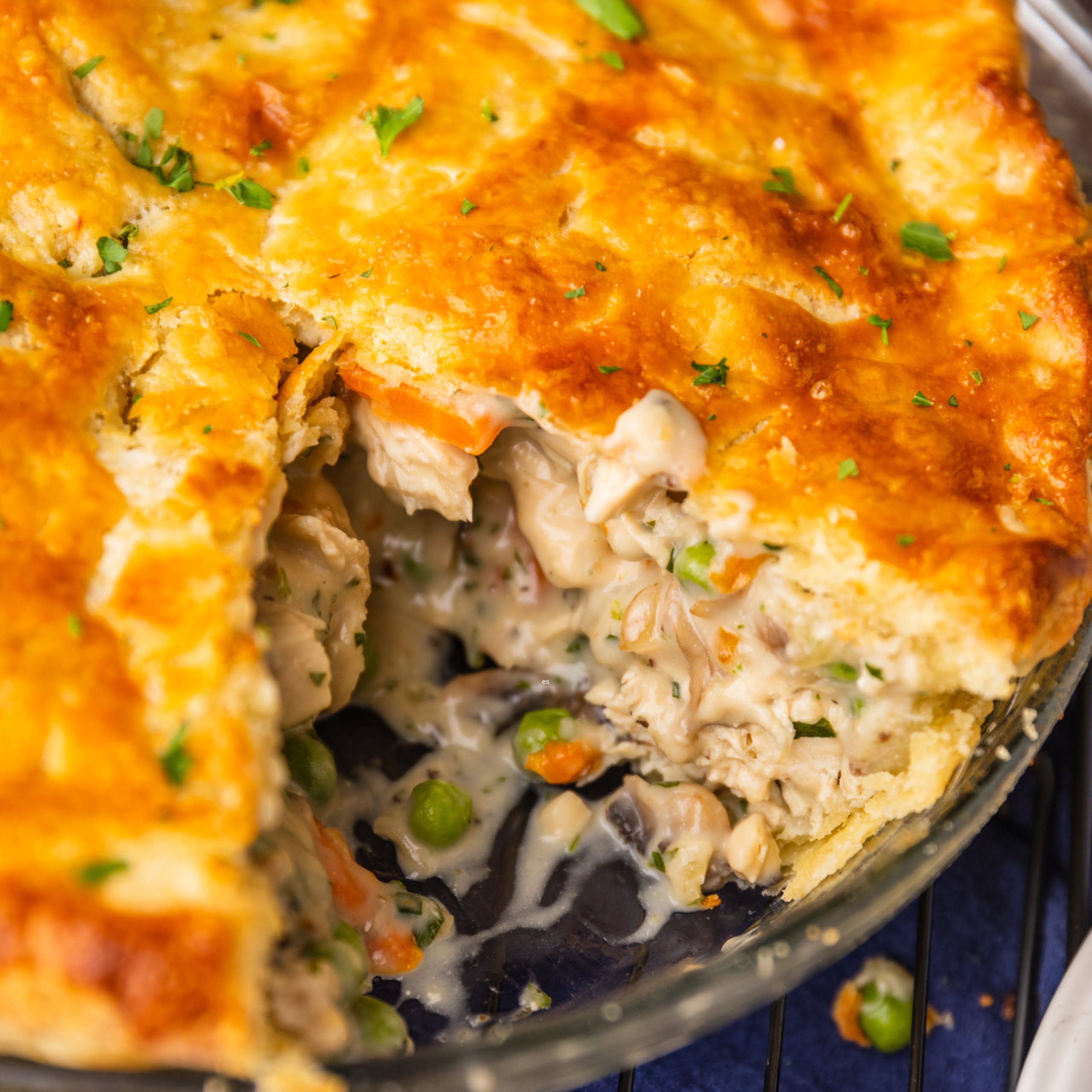 chicken-pot-pie-comfortable-food