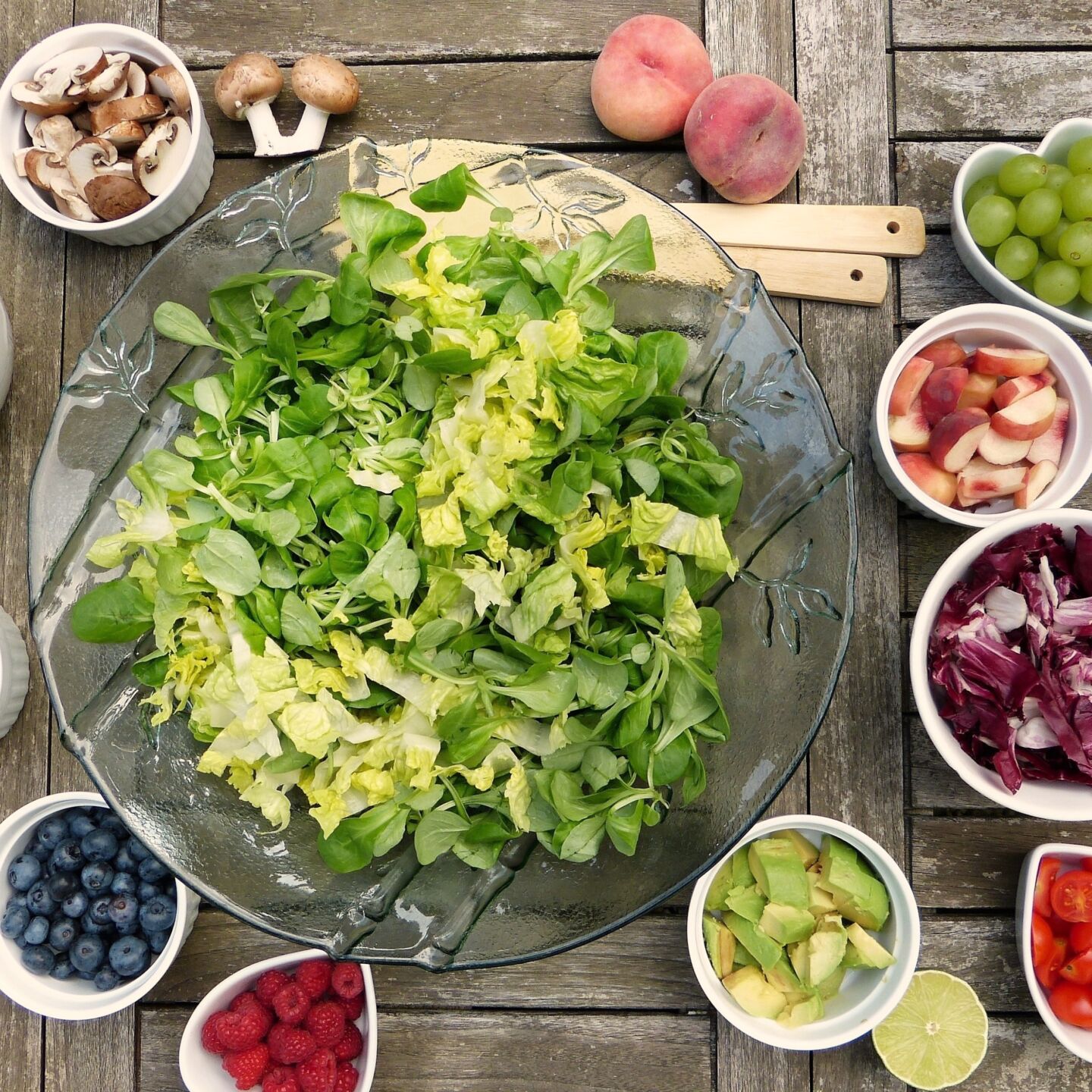 35 best salad toppings featured
