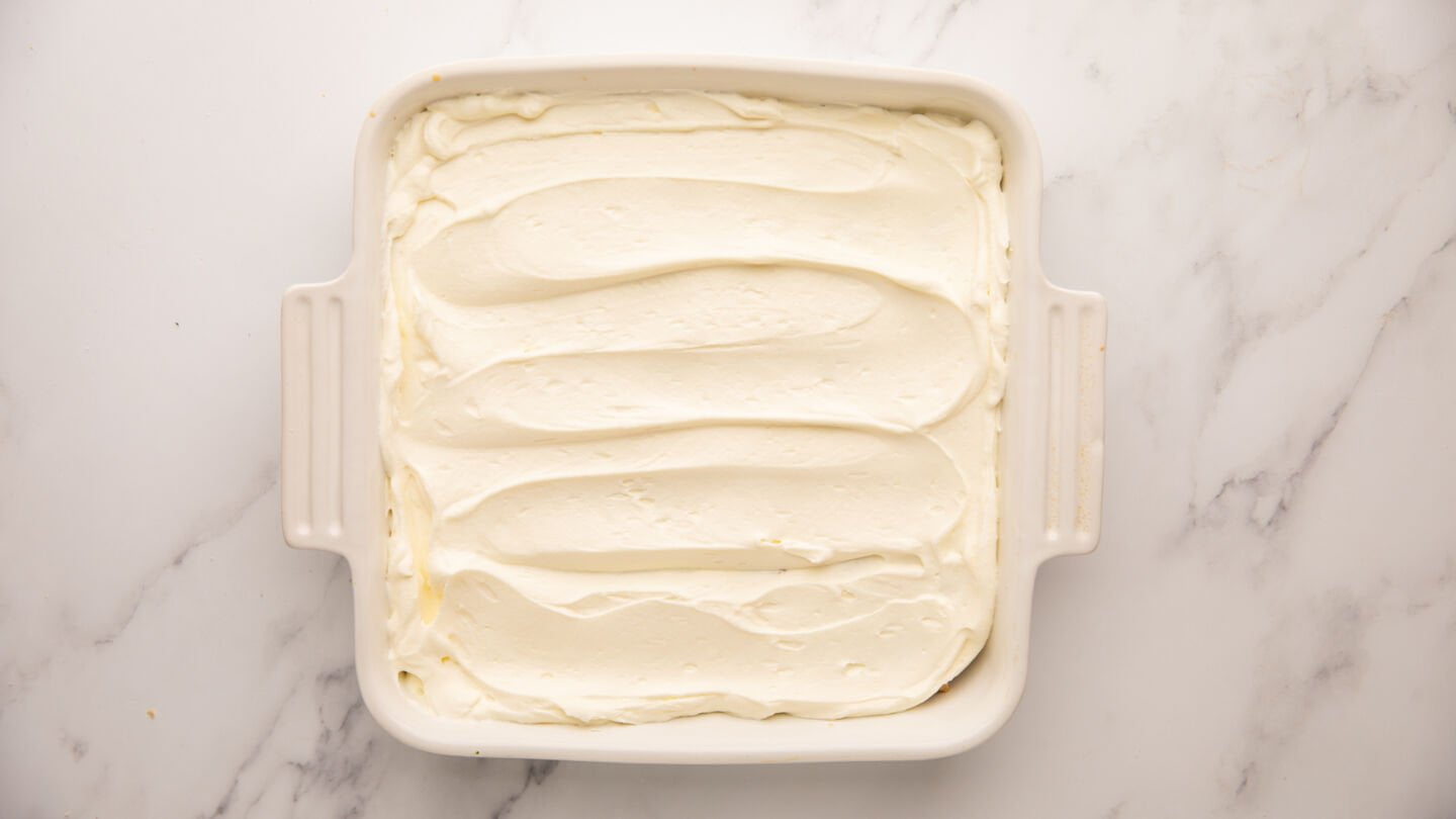 Cover the fingers with a layer of the mascarpone mixture