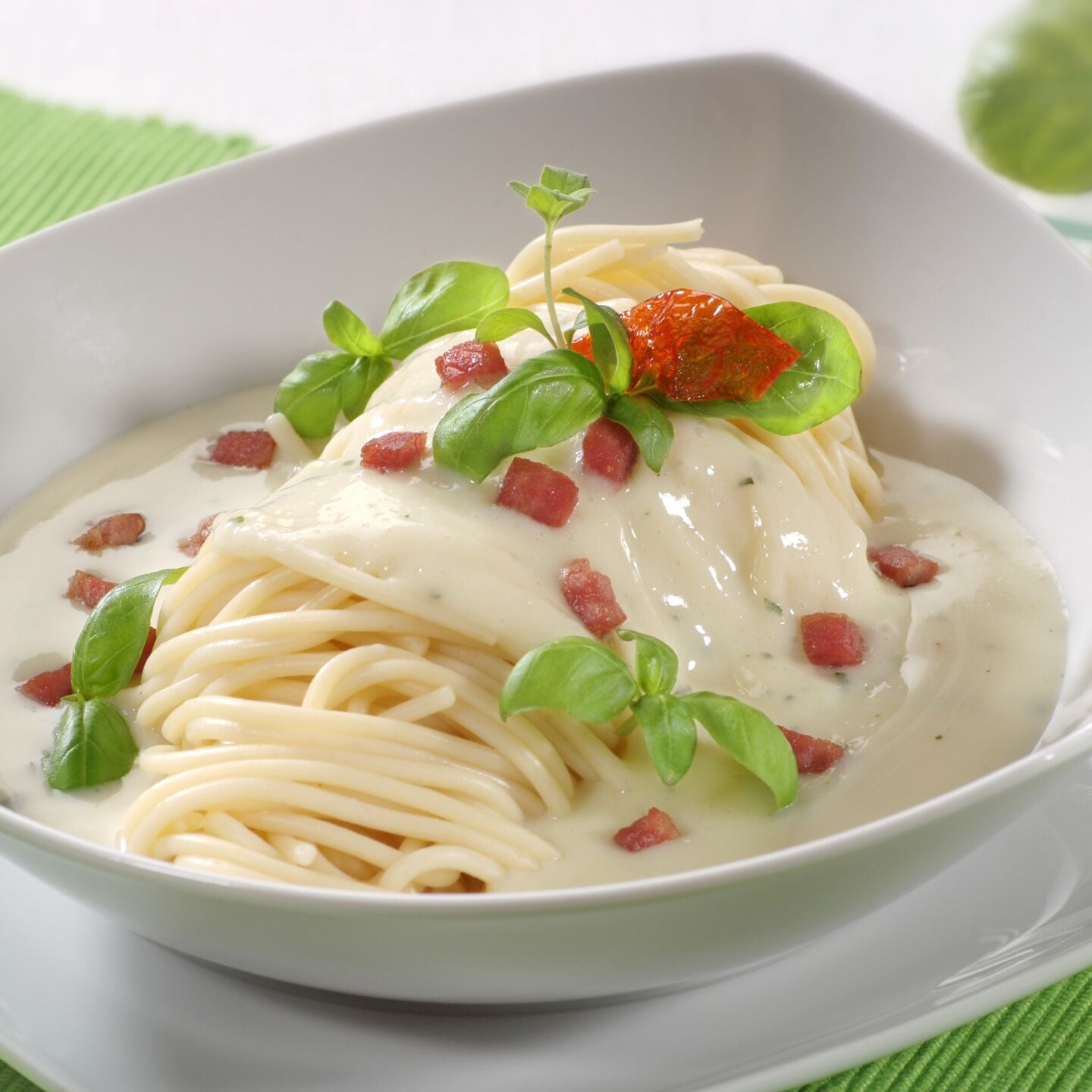 Types of pasta sauce - carbonara sauce