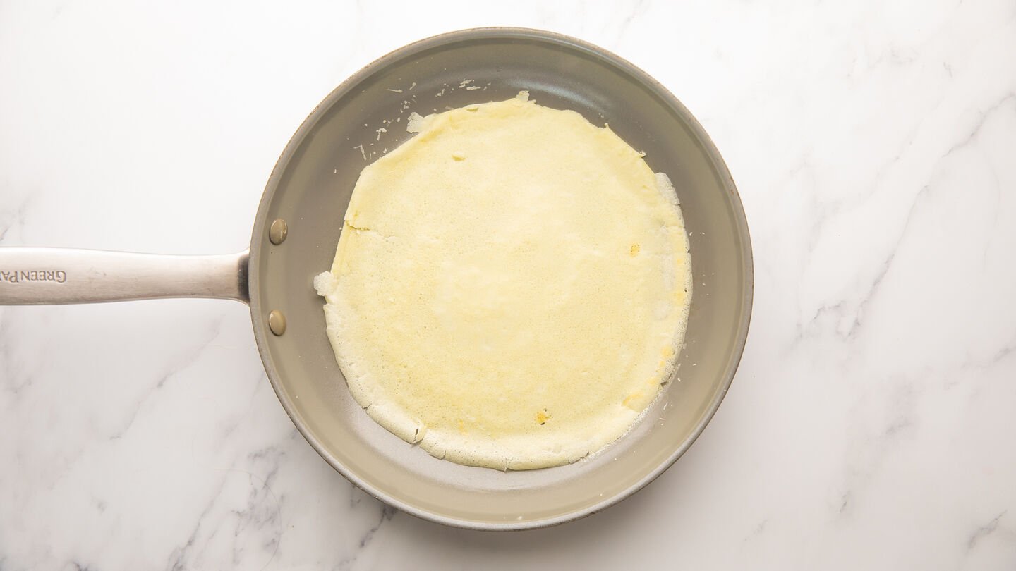 Cook the crepes for 30-40 seconds before flipping them over.