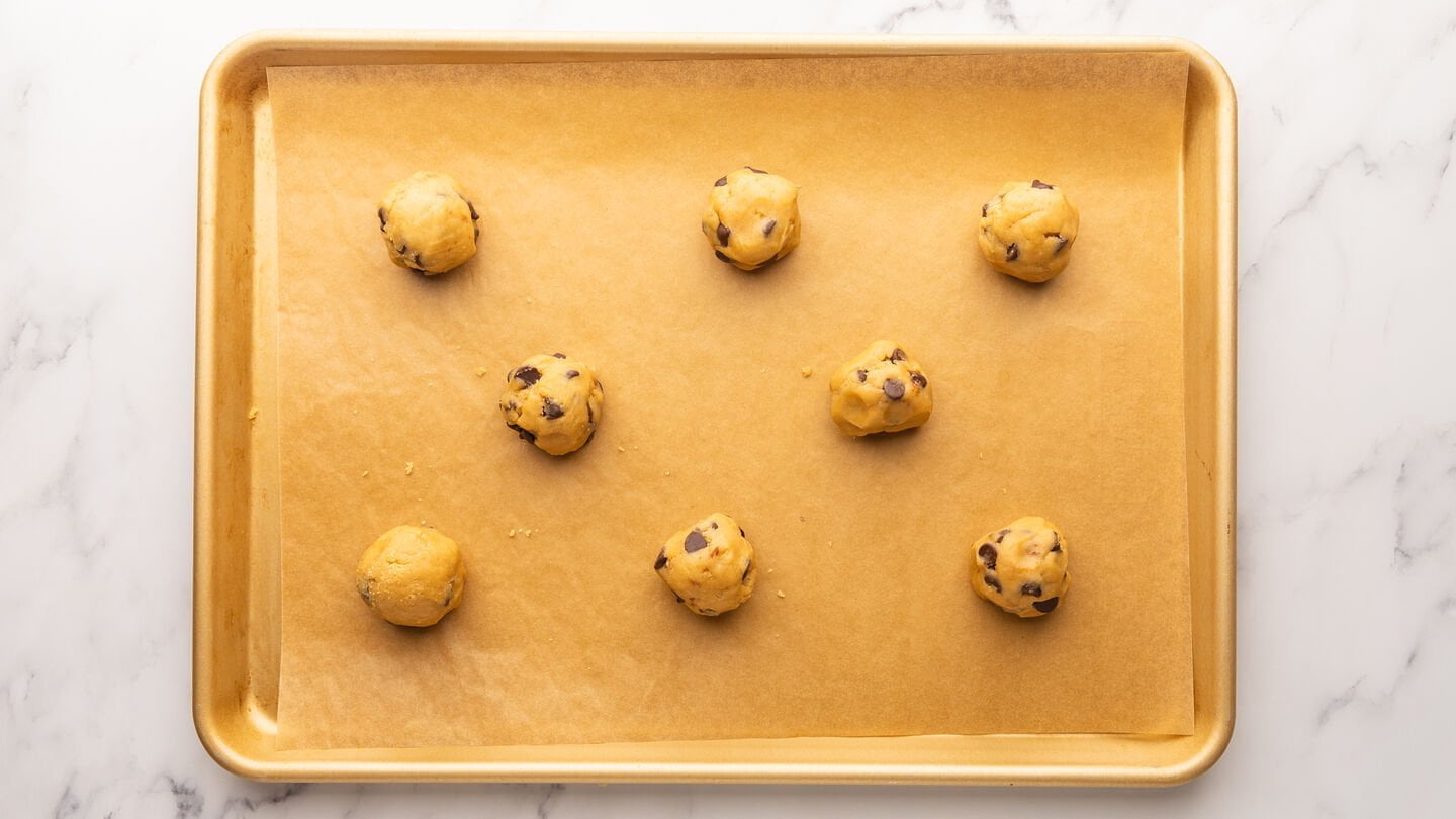 Scoop the chilled cookie dough into medium-large balls 
