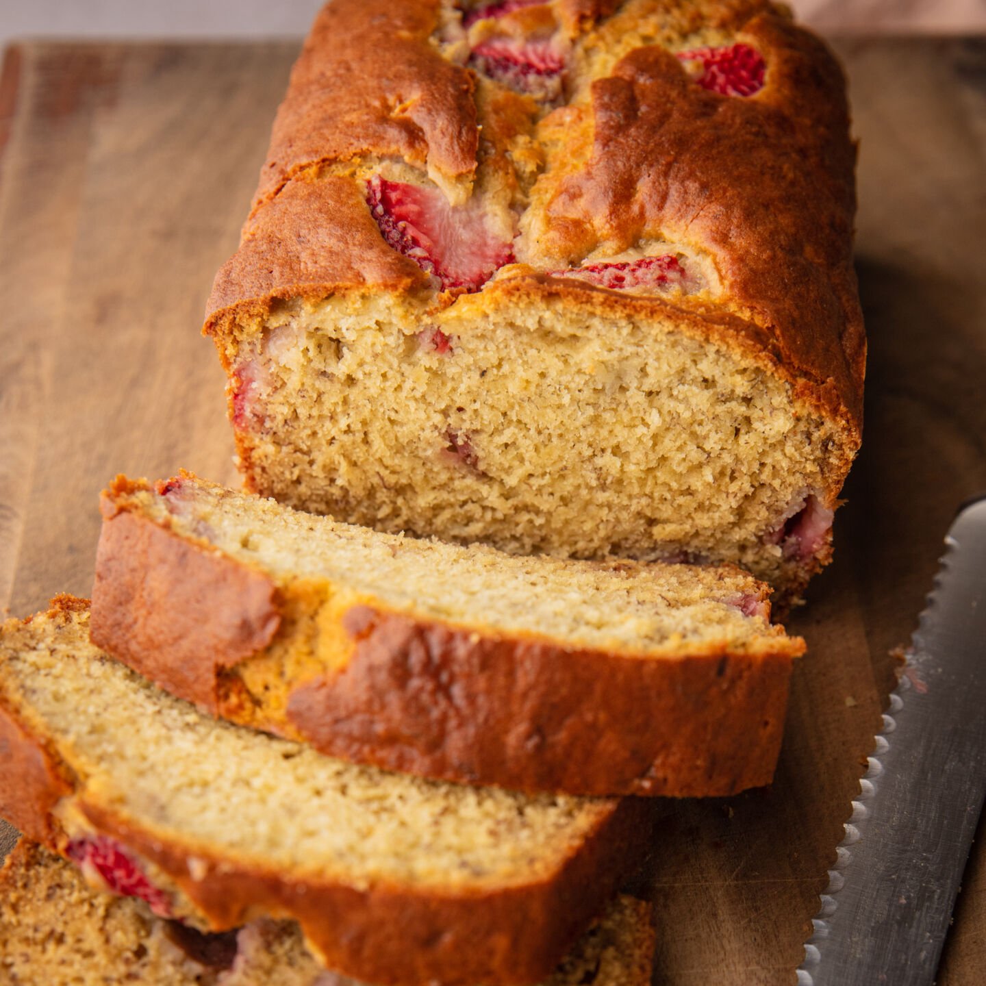 strawberry banana bread - featured